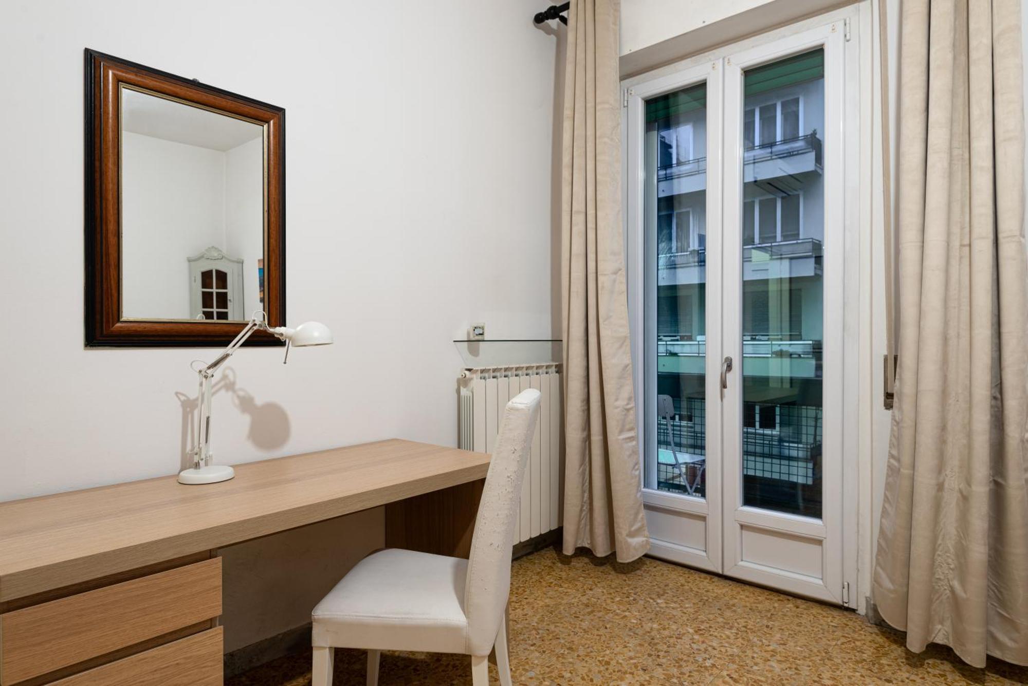 Comfortable Apartment 10 Minutes From City Center Флоренция Екстериор снимка